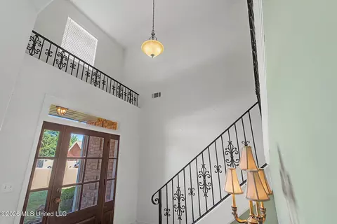 Entry Way - 932 Gates St, Hernando, MS 38632 photo 2 of 6