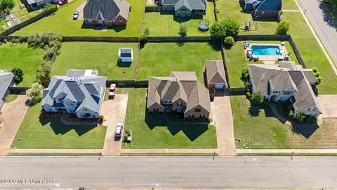 View/Area - 932 Gates St, Hernando, MS 38632 photo 6 of 8