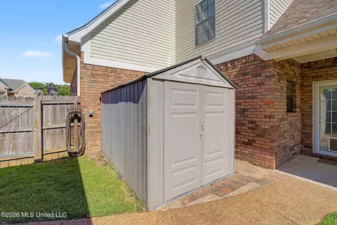Exterior - 932 Gates St, Hernando, MS 38632 photo 7 of 8