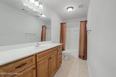 Bath - 932 Gates St, Hernando, MS 38632 photo 4 of 4