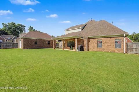 Exterior - 932 Gates St, Hernando, MS 38632 photo 6 of 8