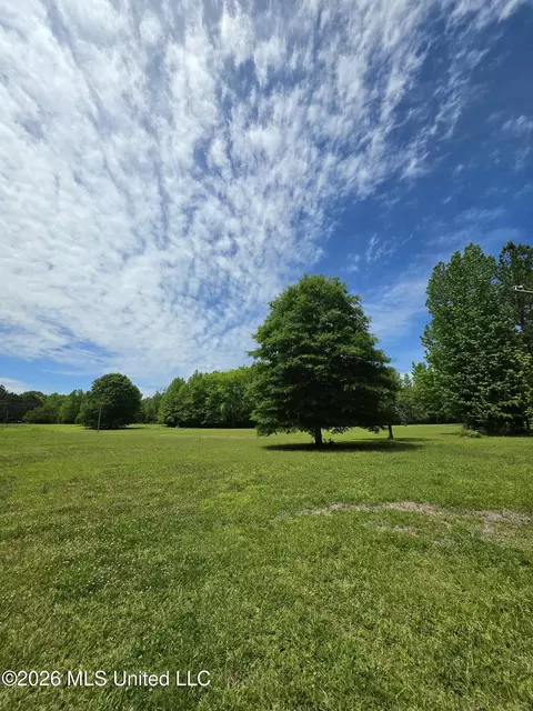 556 Jamie Dr, Byhalia, MS 38611