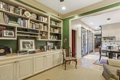 Entry Way - 243 Eastbrooke St, Jackson, MS 39216 photo 1 of 2