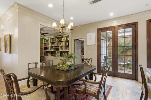 Dining - 243 Eastbrooke St, Jackson, MS 39216 photo 2 of 3