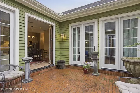 Exterior - 243 Eastbrooke St, Jackson, MS 39216 photo 7 of 8