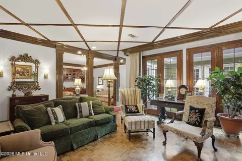 Living - 243 Eastbrooke St, Jackson, MS 39216 photo 3 of 4