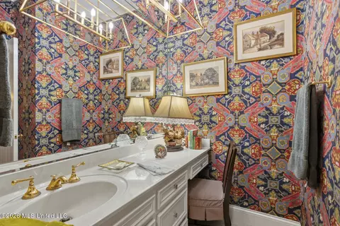 Bath - 243 Eastbrooke St, Jackson, MS 39216 photo 1 of 5