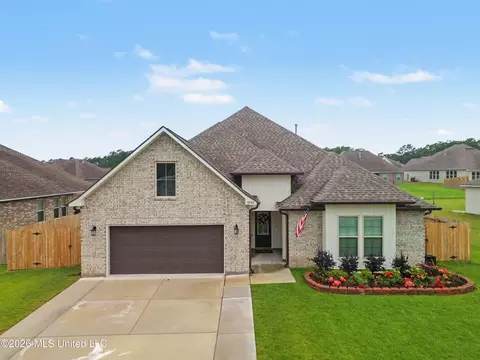 10140 Patrick Dr, Gulfport, MS 39503