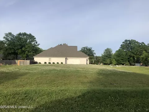 238 N Maple St, Ridgeland, MS 39157