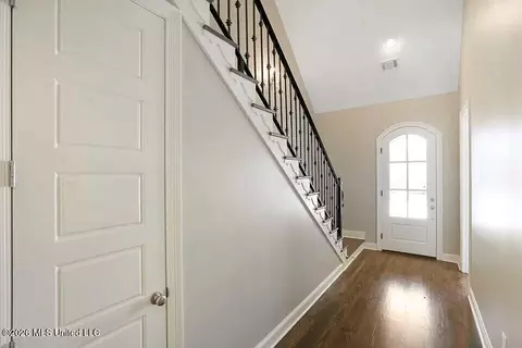 Entry Way - 276 Harris Cir, Madison, MS 39110 photo 2 of 4