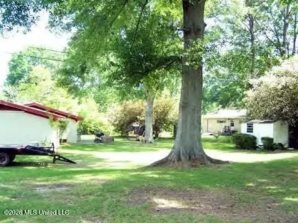 Exterior - 415 Wilson Dr, Mccomb, MS 39648 photo 2 of 3