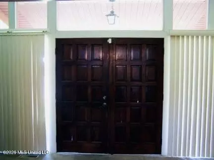 Entry Way - 415 Wilson Dr, Mccomb, MS 39648 photo 1 of 2