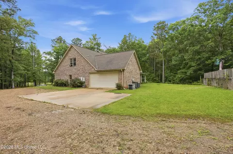 Exterior - 124 Pine Oak Ln, Florence, MS 39073 photo 6 of 7