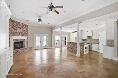 Living - 124 Pine Oak Ln, Florence, MS 39073 photo 1 of 2