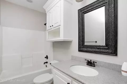 Bath - 124 Pine Oak Ln, Florence, MS 39073 photo 6 of 6