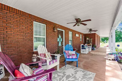 Exterior - 6759 Trinity Dr, Hernando, MS 38632 photo 6 of 8