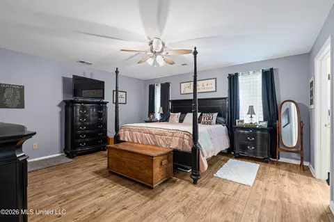 Bedroom - 6759 Trinity Dr, Hernando, MS 38632 photo 1 of 4
