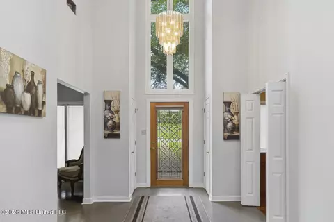 Entry Way - 5422 River Thames Rd, Jackson, MS 39211 photo 1 of 2