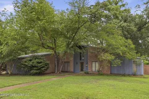 5422 River Thames Rd, Jackson, MS 39211