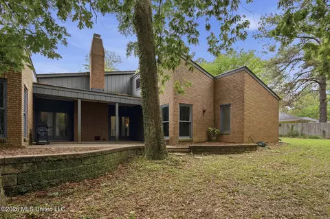 Exterior - 5422 River Thames Rd, Jackson, MS 39211 photo 5 of 6
