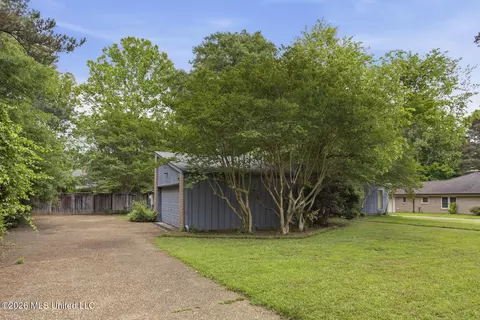 Exterior - 5422 River Thames Rd, Jackson, MS 39211 photo 1 of 6