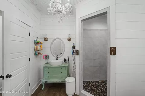 Bath - 5665 Mcingvale Rd, Hernando, MS 38632 photo 1 of 5