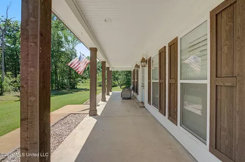 Exterior - 5665 Mcingvale Rd, Hernando, MS 38632 photo 7 of 12