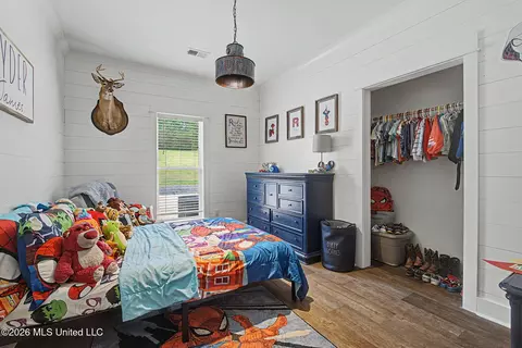 Bedroom - 5665 Mcingvale Rd, Hernando, MS 38632 photo 4 of 6