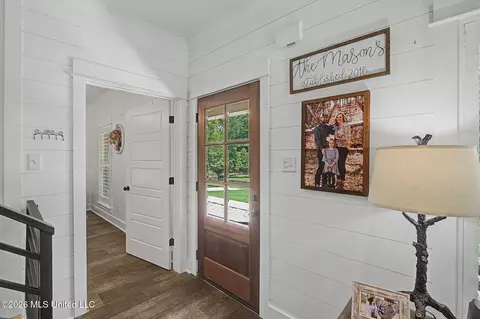 Entry Way - 5665 Mcingvale Rd, Hernando, MS 38632 photo 1 of 2