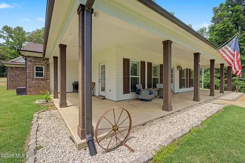 Exterior - 5665 Mcingvale Rd, Hernando, MS 38632 photo 5 of 12