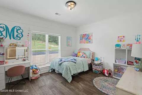 Bedroom - 5665 Mcingvale Rd, Hernando, MS 38632 photo 3 of 6