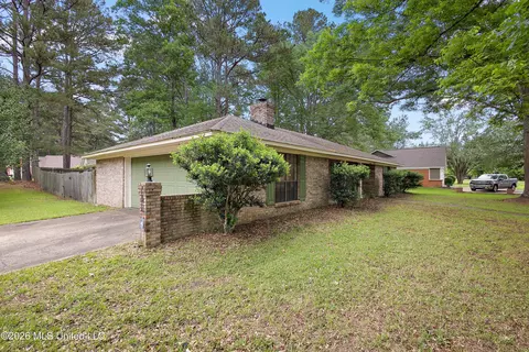 Exterior - 548 Vineland Dr, Jackson, MS 39212 photo 2 of 4