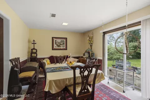 Dining - 221 Saint Augustine Dr, Madison, MS 39110 photo 1 of 2