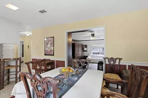 Dining - 221 Saint Augustine Dr, Madison, MS 39110 photo 2 of 2
