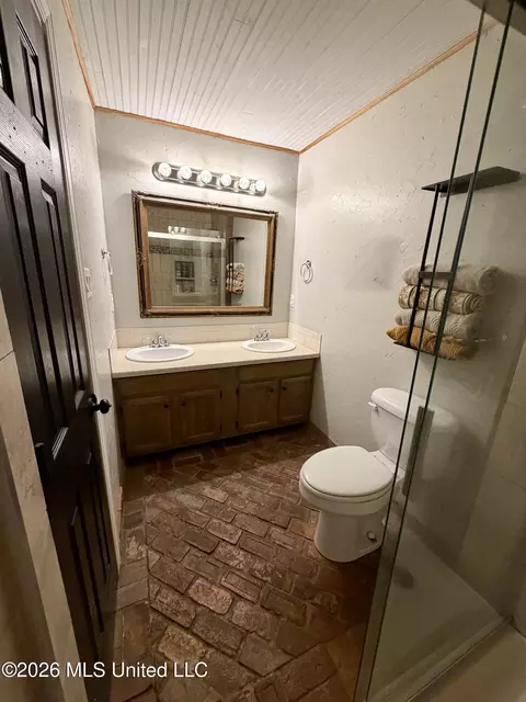 Bath - 2112 Cleary Rd, Florence, MS 39073 photo 7 of 7