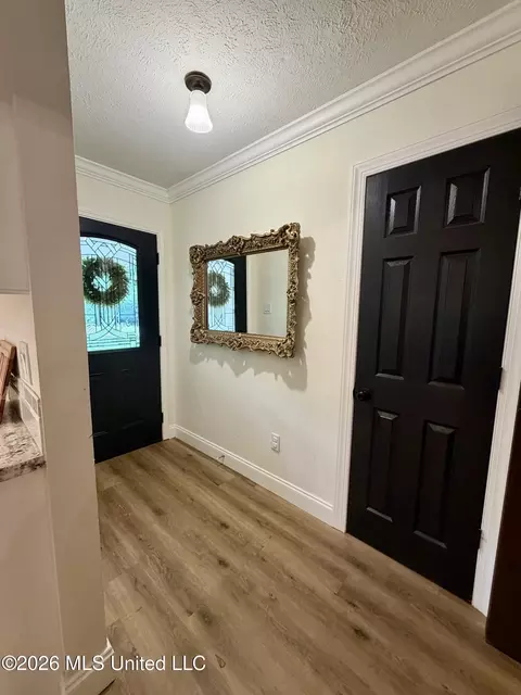 Entry Way - 2112 Cleary Rd, Florence, MS 39073 photo 3 of 6