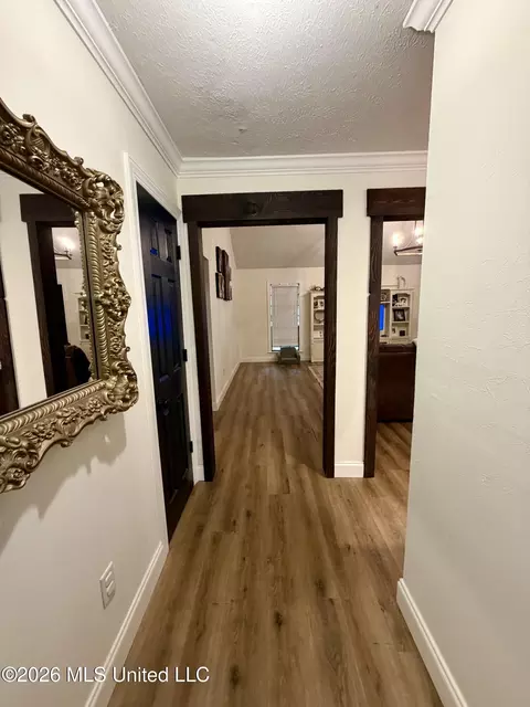 Entry Way - 2112 Cleary Rd, Florence, MS 39073 photo 1 of 6