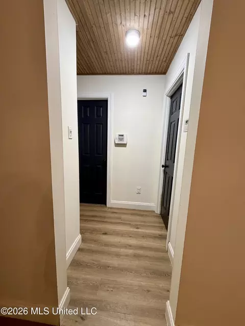 Entry Way - 2112 Cleary Rd, Florence, MS 39073 photo 4 of 6