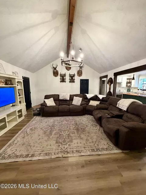 Living - 2112 Cleary Rd, Florence, MS 39073 photo 2 of 4