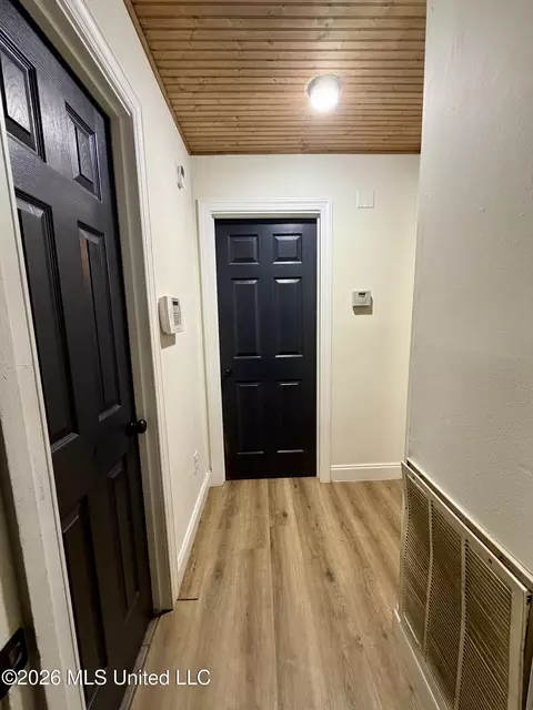 Entry Way - 2112 Cleary Rd, Florence, MS 39073 photo 6 of 6