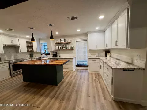 Kitchen - 2112 Cleary Rd, Florence, MS 39073 photo 2 of 7