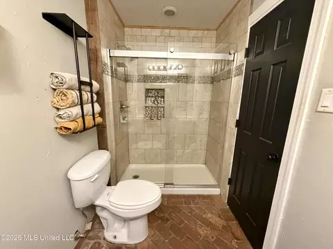 Bath - 2112 Cleary Rd, Florence, MS 39073 photo 6 of 7