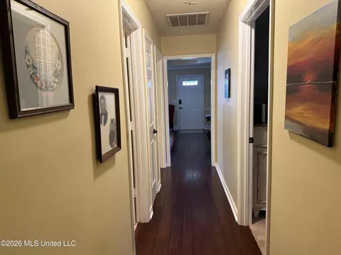 Entry Way - 253 Sunchase Dr, Brandon, MS 39042 photo 1 of 3