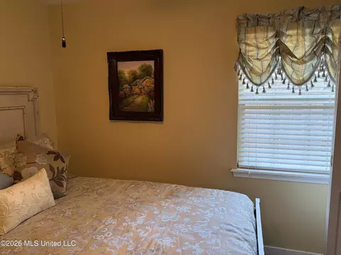 Bedroom - 253 Sunchase Dr, Brandon, MS 39042 photo 4 of 4