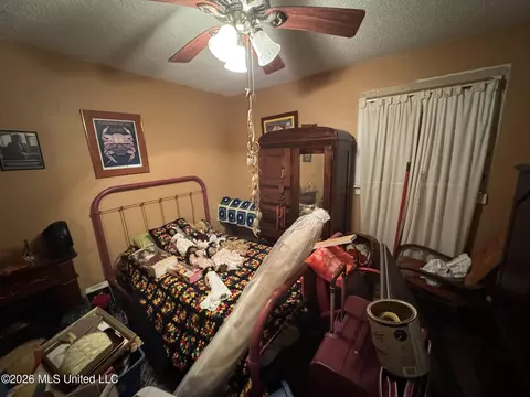 910 Summit St, Mccomb, MS 39648 photo 8
