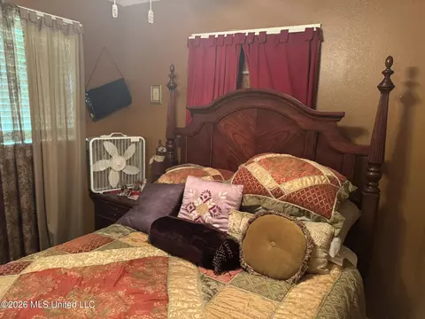910 Summit St, Mccomb, MS 39648 photo 7