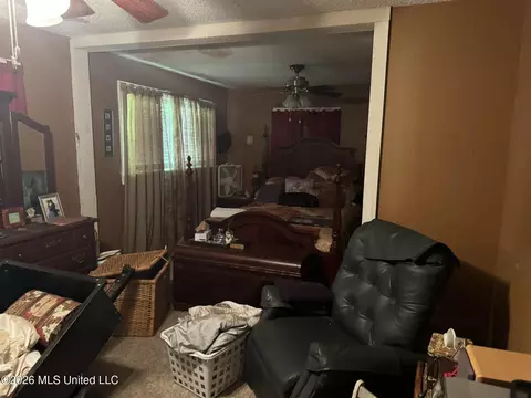 910 Summit St, Mccomb, MS 39648 photo 6