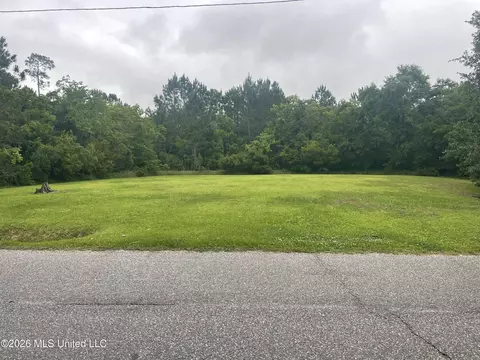 370 Clark Ave, Pass Christian, MS 39571
