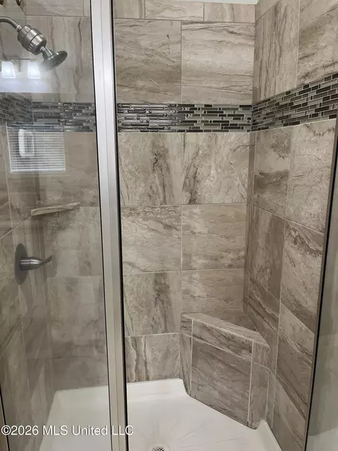 Bath - 320 Emerald Way, Brandon, MS 39047 photo 5 of 9