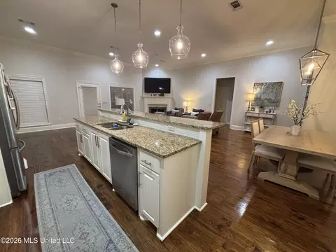 Kitchen - 320 Emerald Way, Brandon, MS 39047 photo 1 of 3